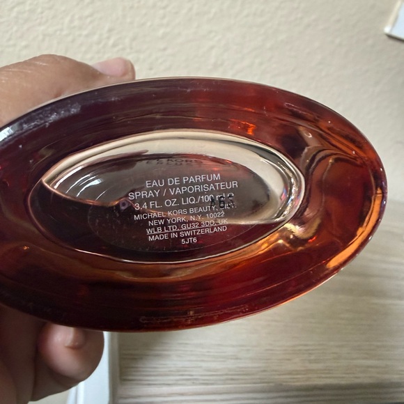 Michael Kors Wonderlost Perfume Bottle - Picture 3 of 4